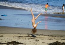 Snowflake (SNOW) vs Facebook (FB) IPO.