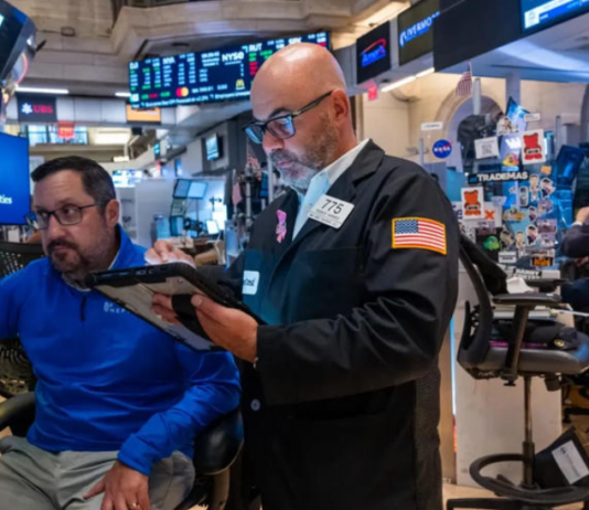 Society Pass (SOPA) Shares Plummet Amid New Stock Offering (GuruFocus)